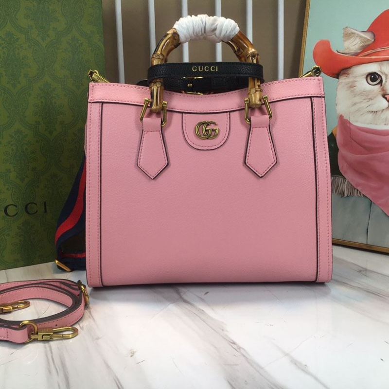 G*u*i shopping bags